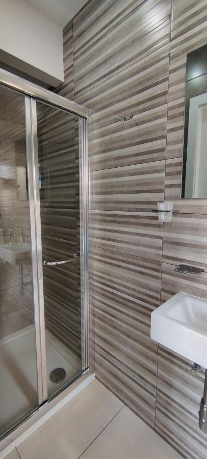 Villa Arjuza - Private Self Catering Bedrooms With Bathroom Is-Swieqi Eksteriør bilde